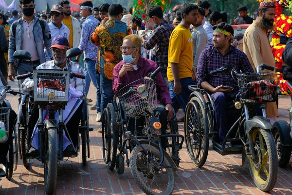 Stand-up ou One Man Show : Découvrez les Deux Faces de l'Humour !